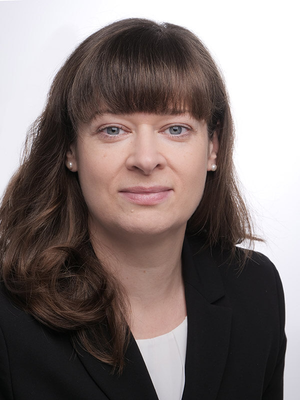 Nadine Jneidi, LL.M. Württ. Notariatsassessorin / Finanzwirtin